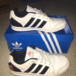 Price is firm 
Boys adidas size 6